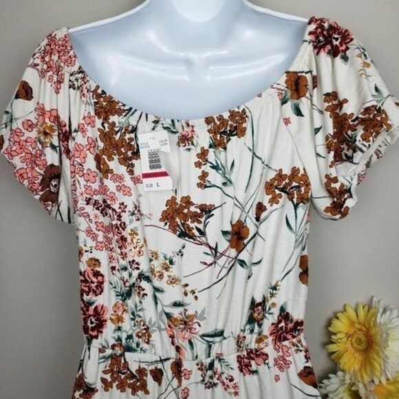 Parc & Lex Lace Up Off Shoulder Floral Dress - Picture 4 of 16